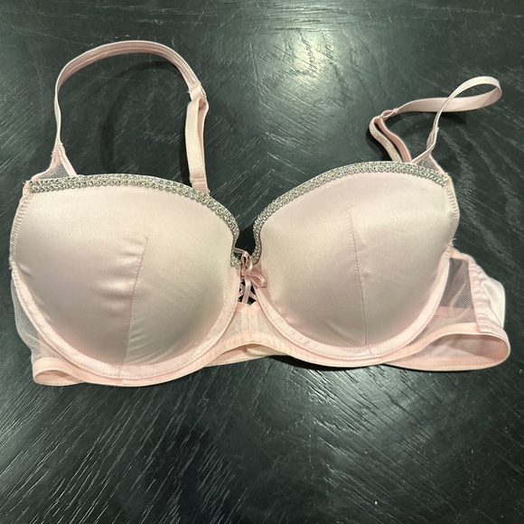 Victoria’s Secret Crystal Bra Pink 34C - Picture 1 of 3